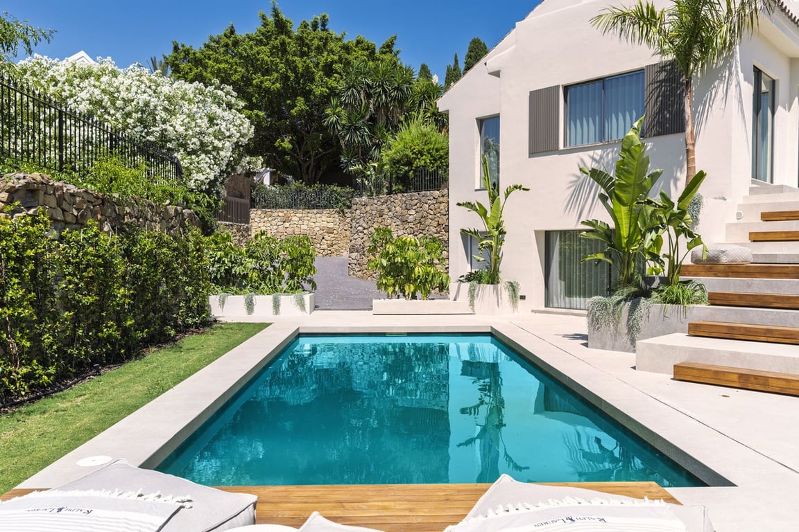 House in Urbanizacion la Heredia - Image 3