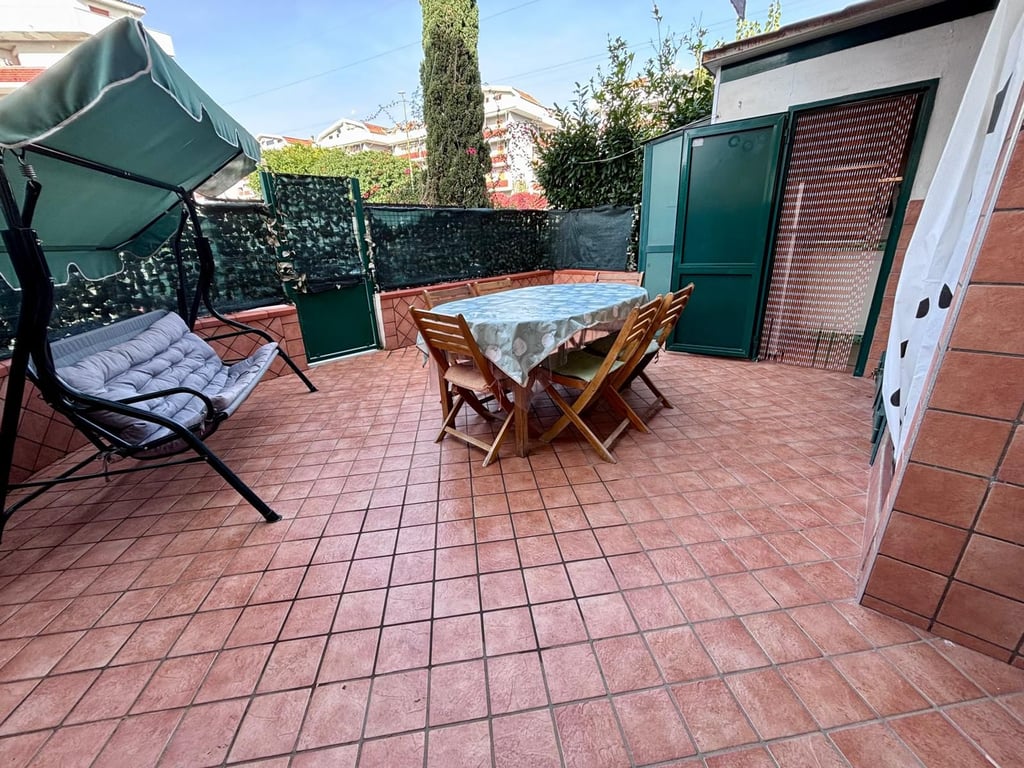 Apartment in Scalea - Image 2