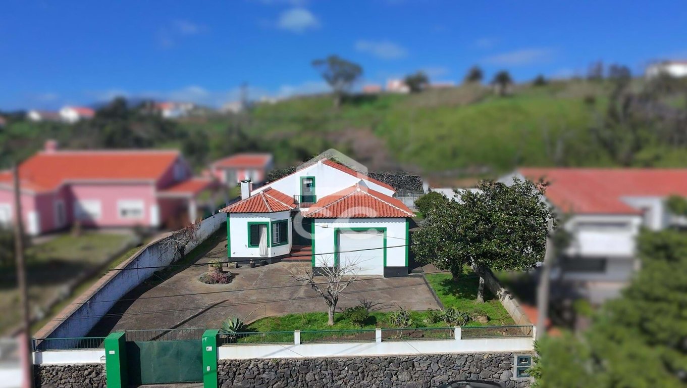 Villa in Sao Mateus da Calheta