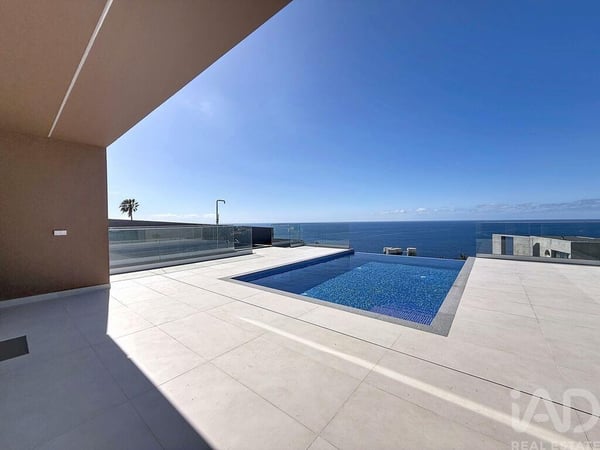 House in Sao Martinho - view 1