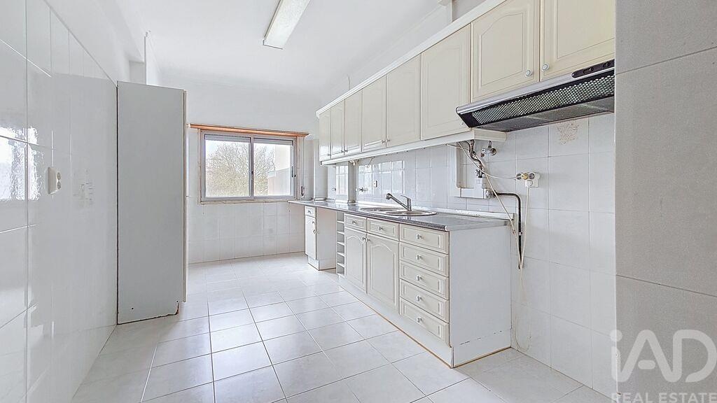 Apartment in Agualva - Image 2