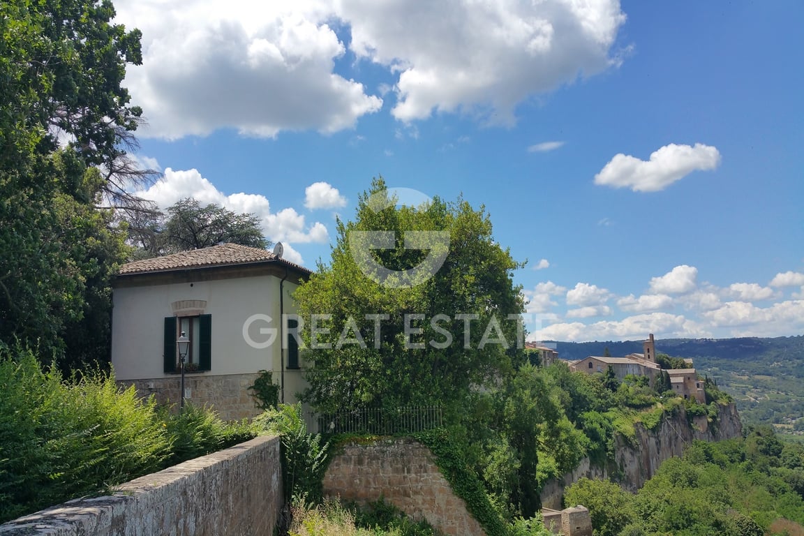 House in Orvieto - Image 2