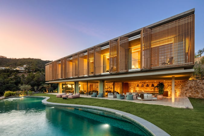 Villa in Benahavis - view 1