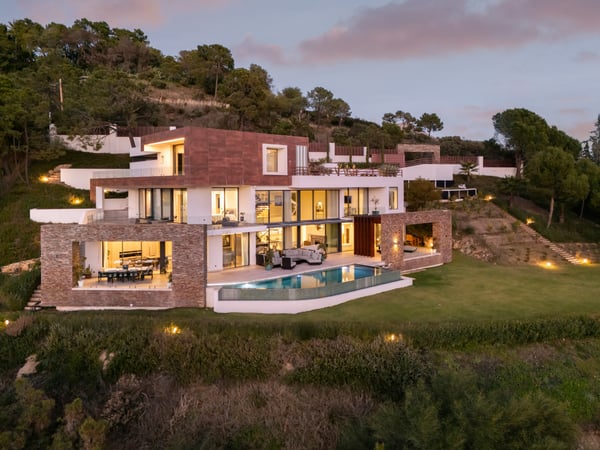 Villa in Benahavis - view 1