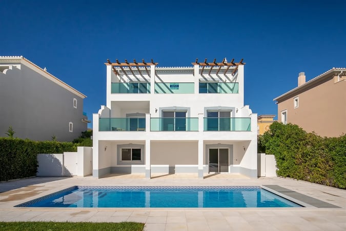 Villa in Faro - view 1