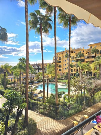 Apartment in San Pedro de Alcantara - view 1