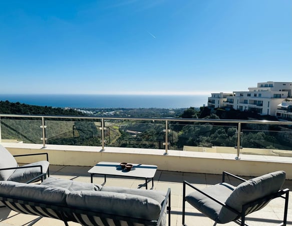 Penthouse in Marbella - view 1