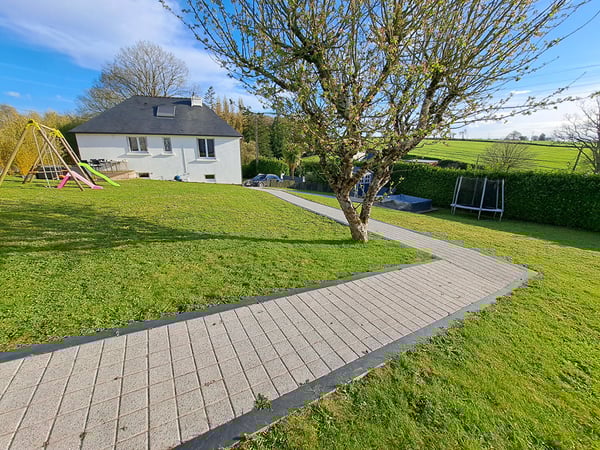 House in Chateauneuf-du-Faou - view 1