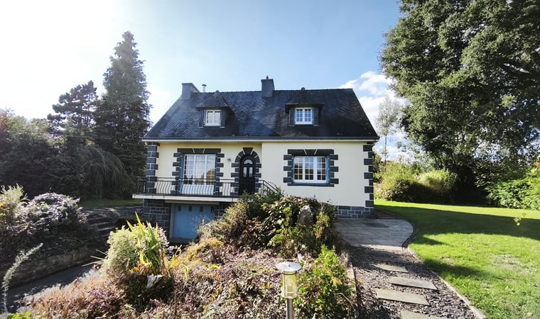 House in Saint-Tugdual - view 1