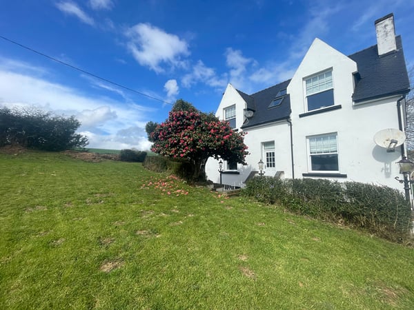 House in Carhaix-Plouguer - view 1