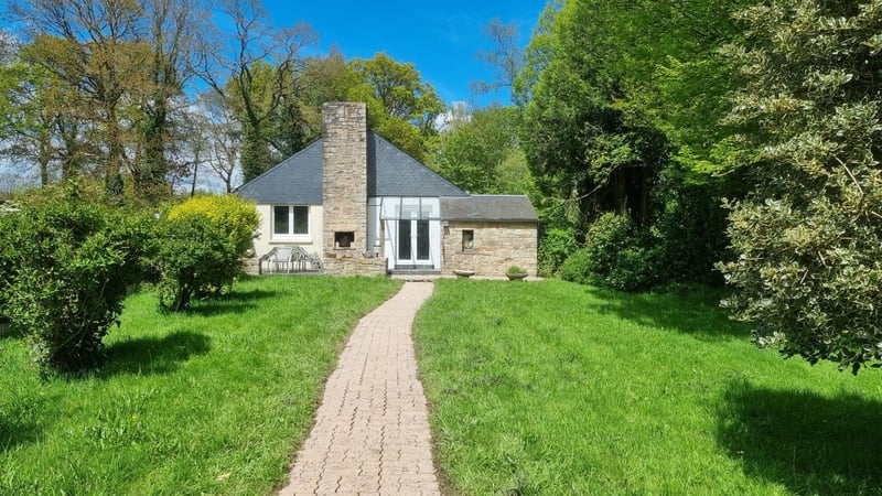 House in Le Haut-Corlay - view 1