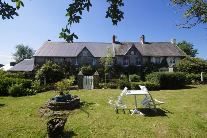 House in Quettreville-sur-Sienne - view 1