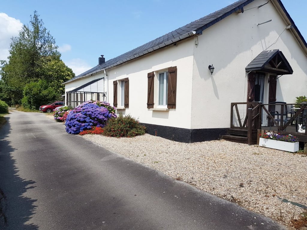 House in Huelgoat - Image 3