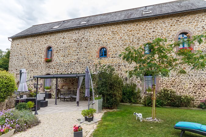 House in Montsurs - view 1