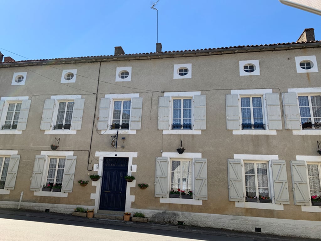 House in Champagne-Mouton
