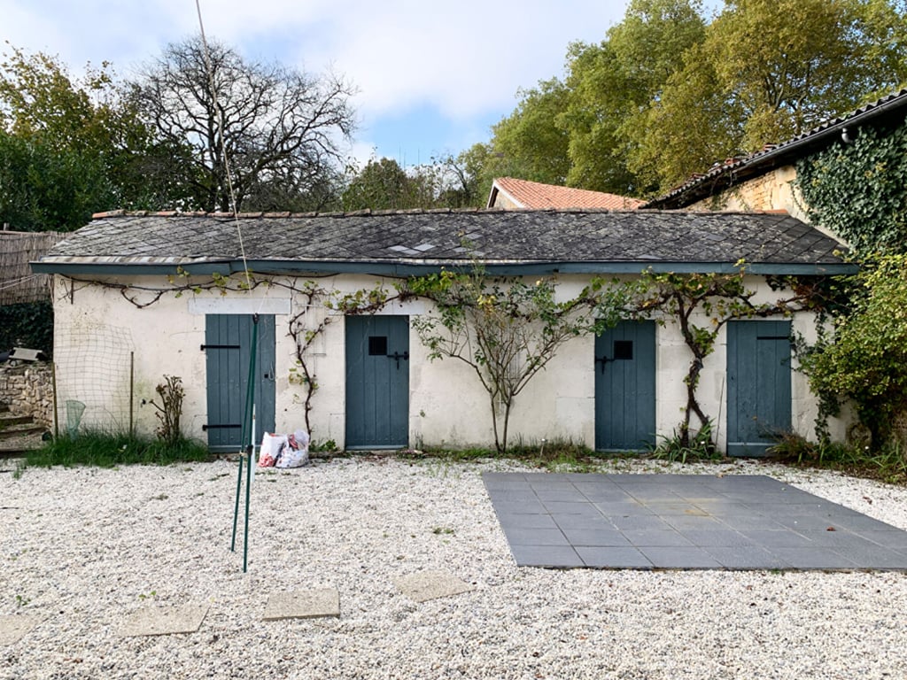 House in Champagne-Mouton - Image 3