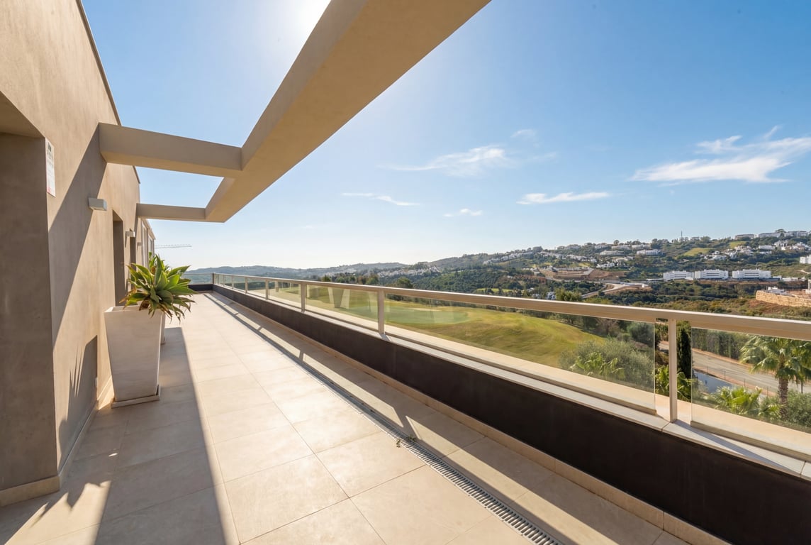 Penthouse in Mijas Costa - Image 3