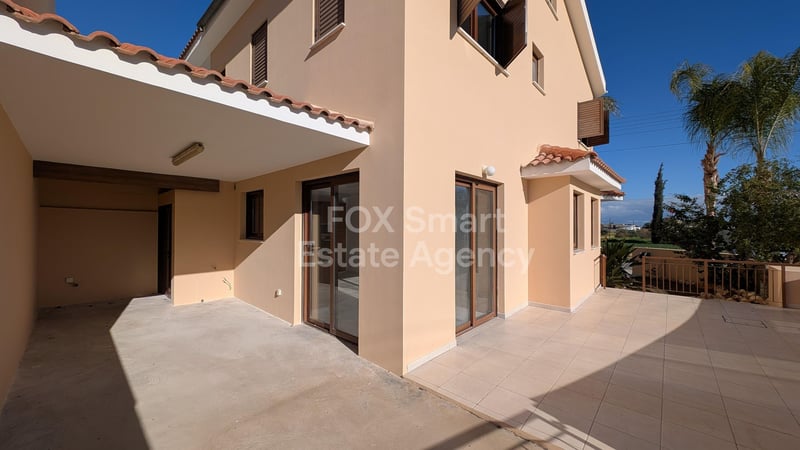 House in Psimolofou - view 1