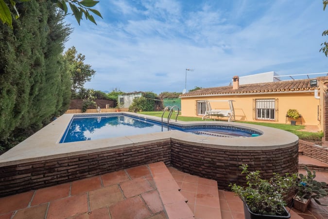 House in Alhaurin el Grande - view 1