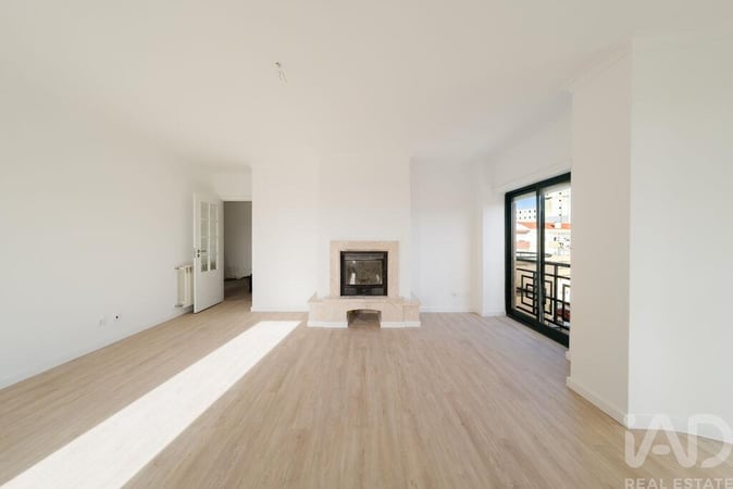 Apartment in Serra do Bouro - view 1