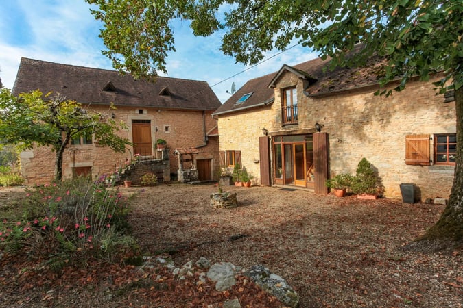 House in Coulaures - view 1