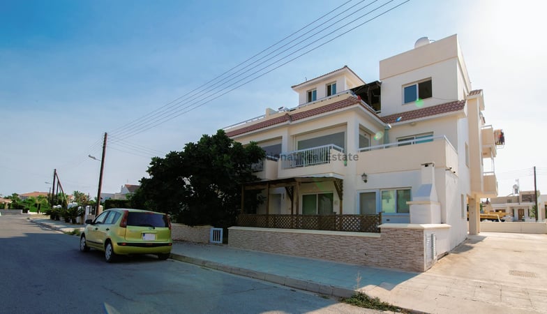 Apartment in Paralimni - view 1