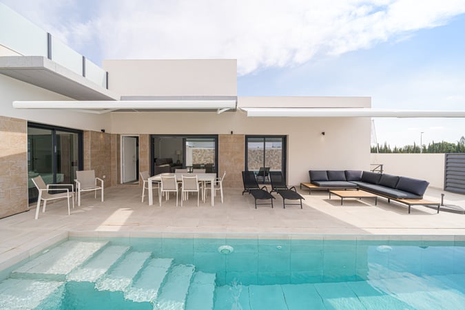 House in Villamartin - view 1