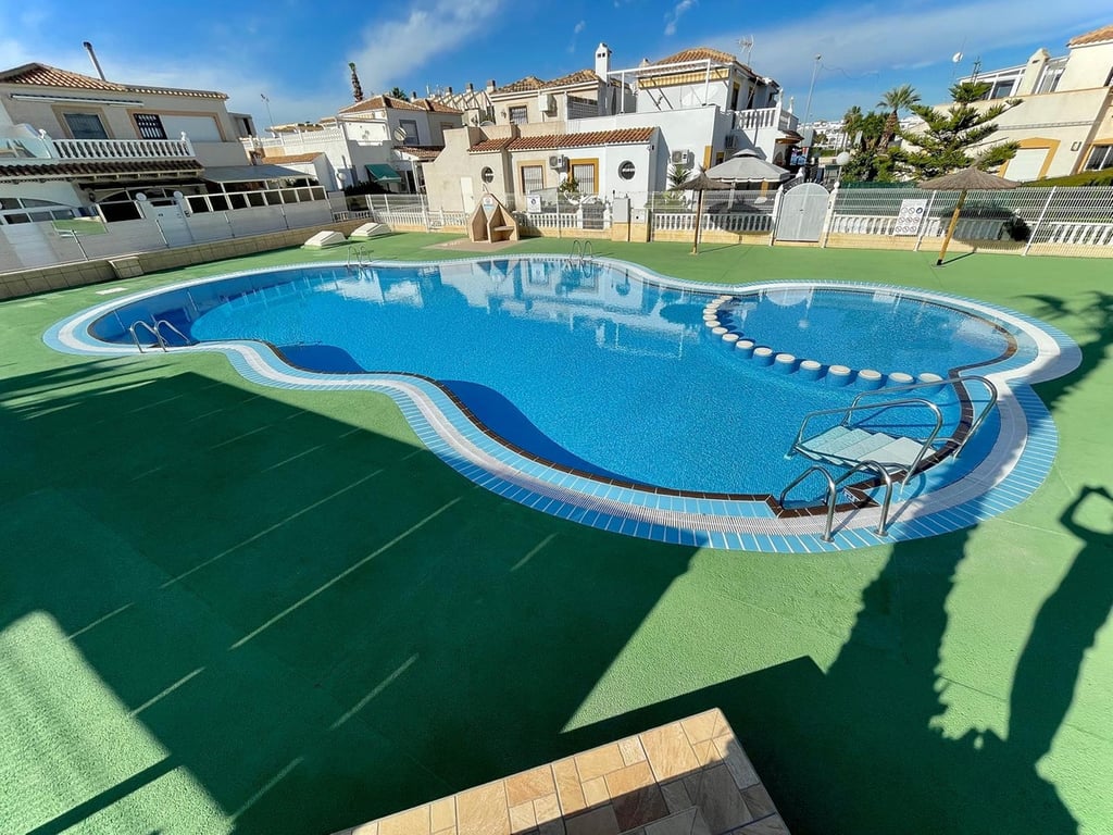 House in Playa Flamenca - Image 2