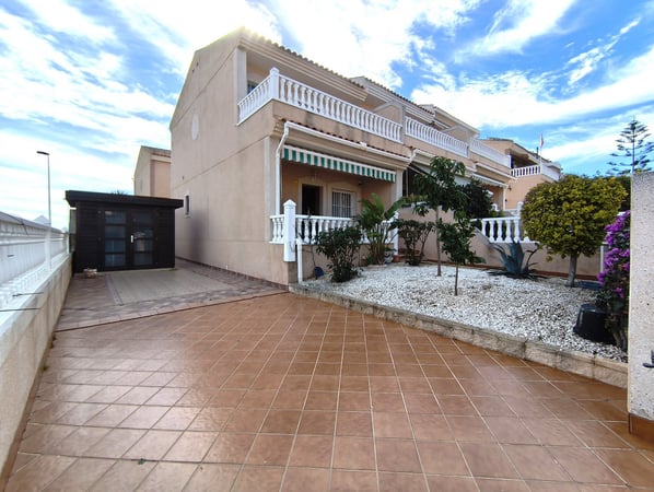 House in Los Balcones - view 1