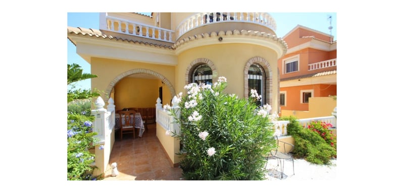 House in Villamartin - view 1