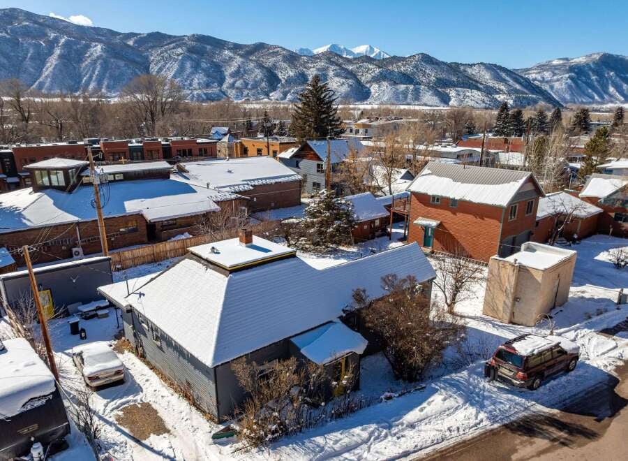 House in Basalt - Image 2