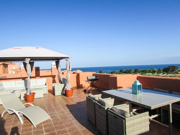 Penthouse in La Duquesa - view 1