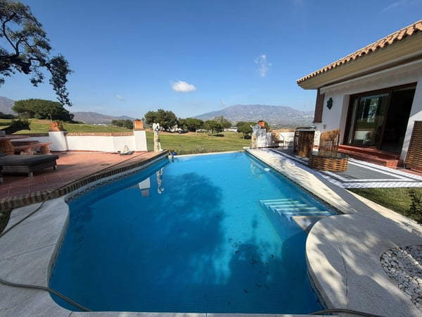 Villa in Mijas Costa - view 1