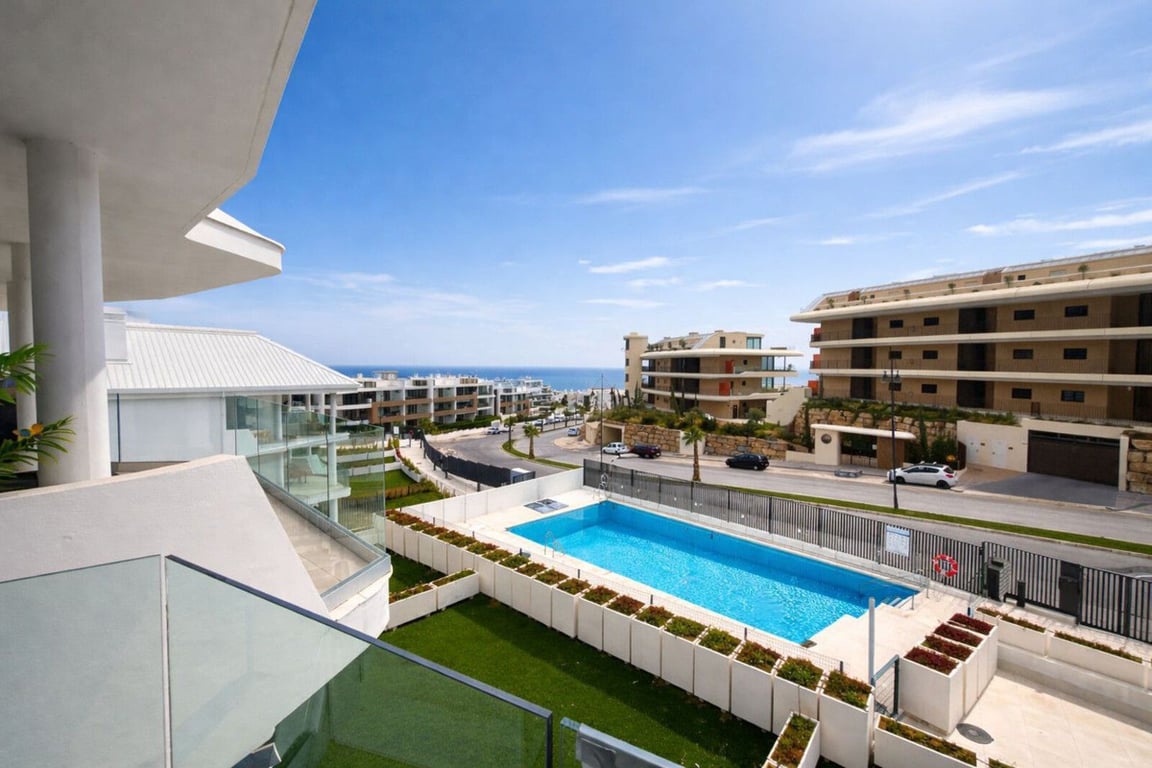 Apartment in Fuengirola - Image 2