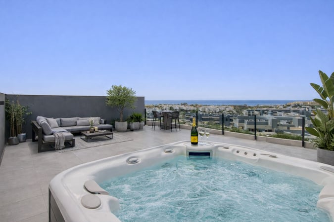 Penthouse in Estepona - view 1