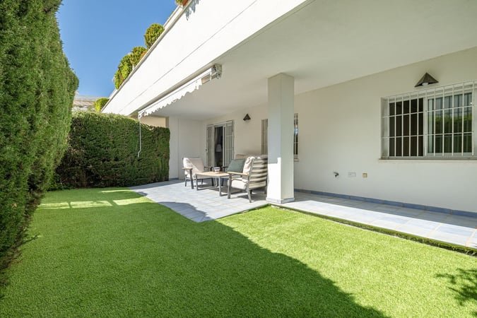 Apartment in Nueva Andalucia - view 1