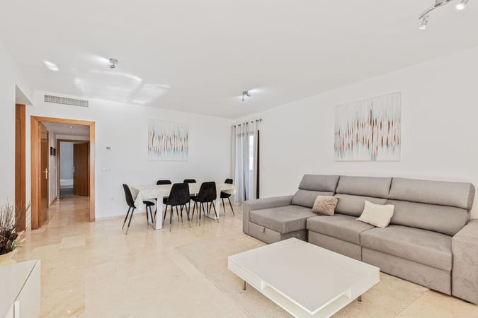 Apartment in Estepona - view 1