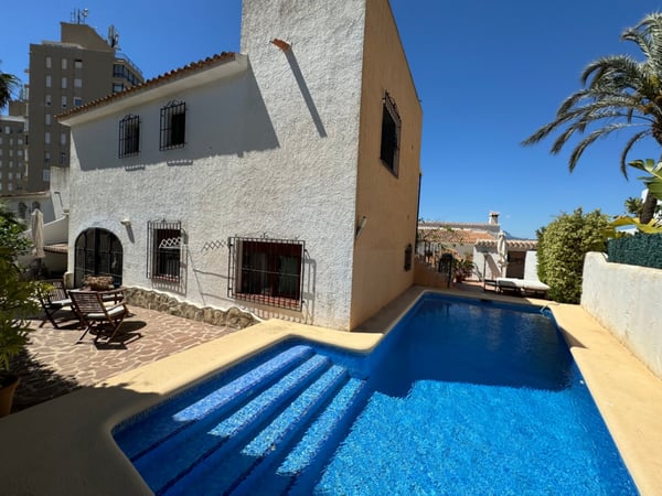 Villa in Moraira - view 1