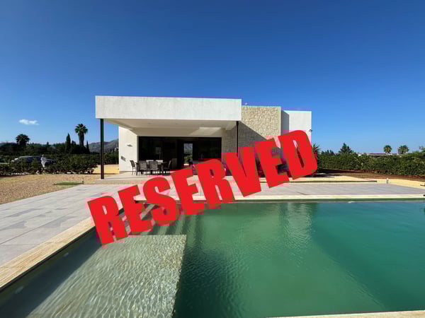 Villa in Beniarbeig - view 1