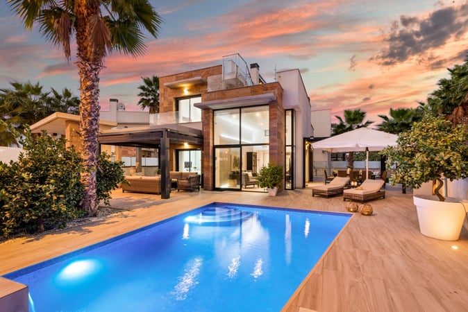 Villa in Cabo Roig - view 1