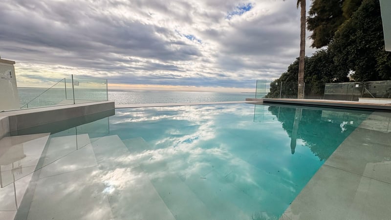 Villa in El Campello - view 1