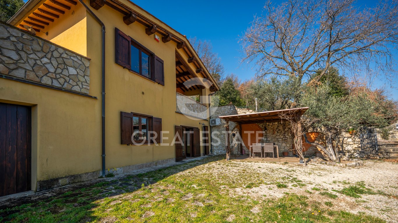 House in Umbria - Image 2
