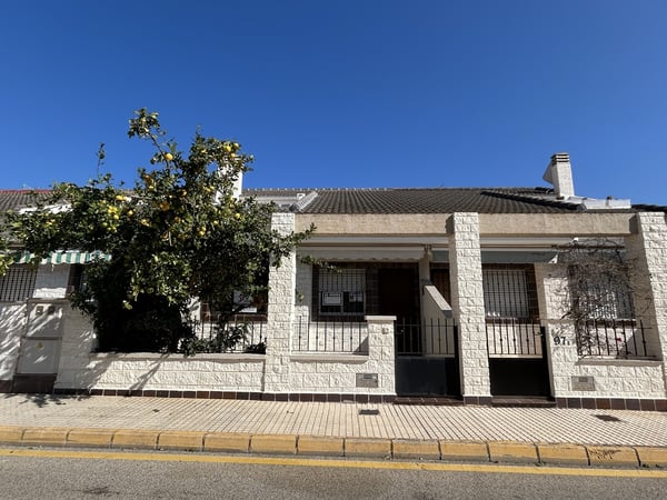 House in Torre de la Horadada - view 1