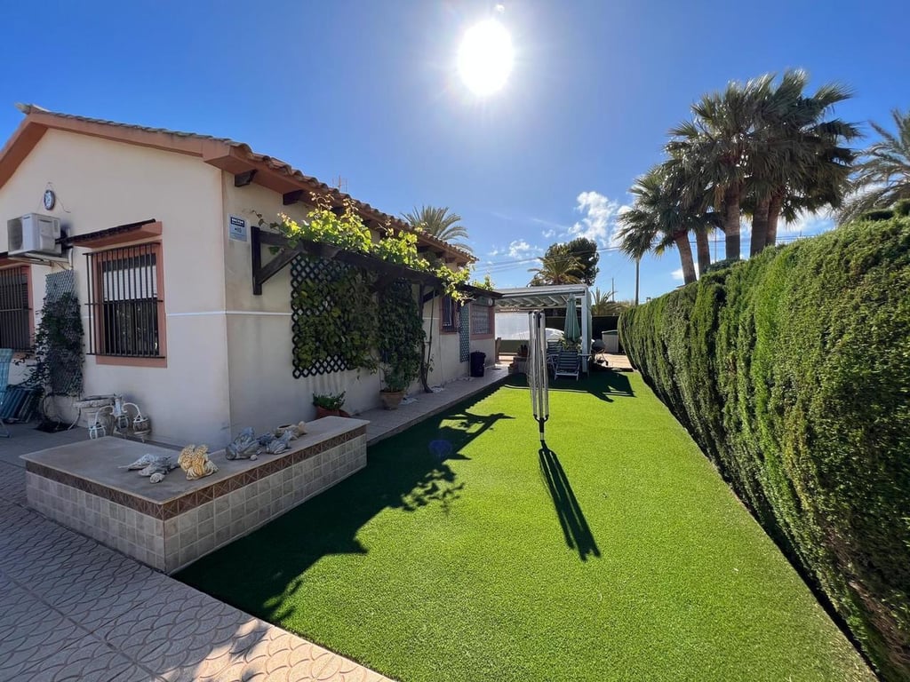 Villa in Cabo Roig - Image 2