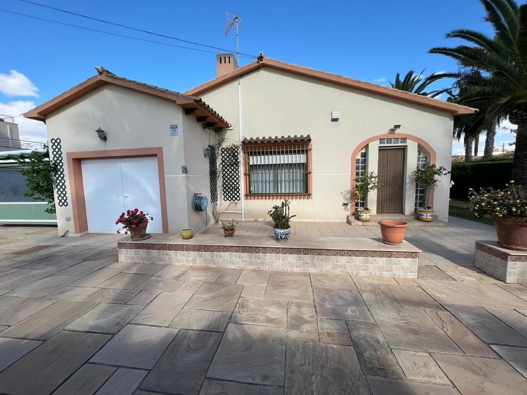 Villa in Cabo Roig - Image 3