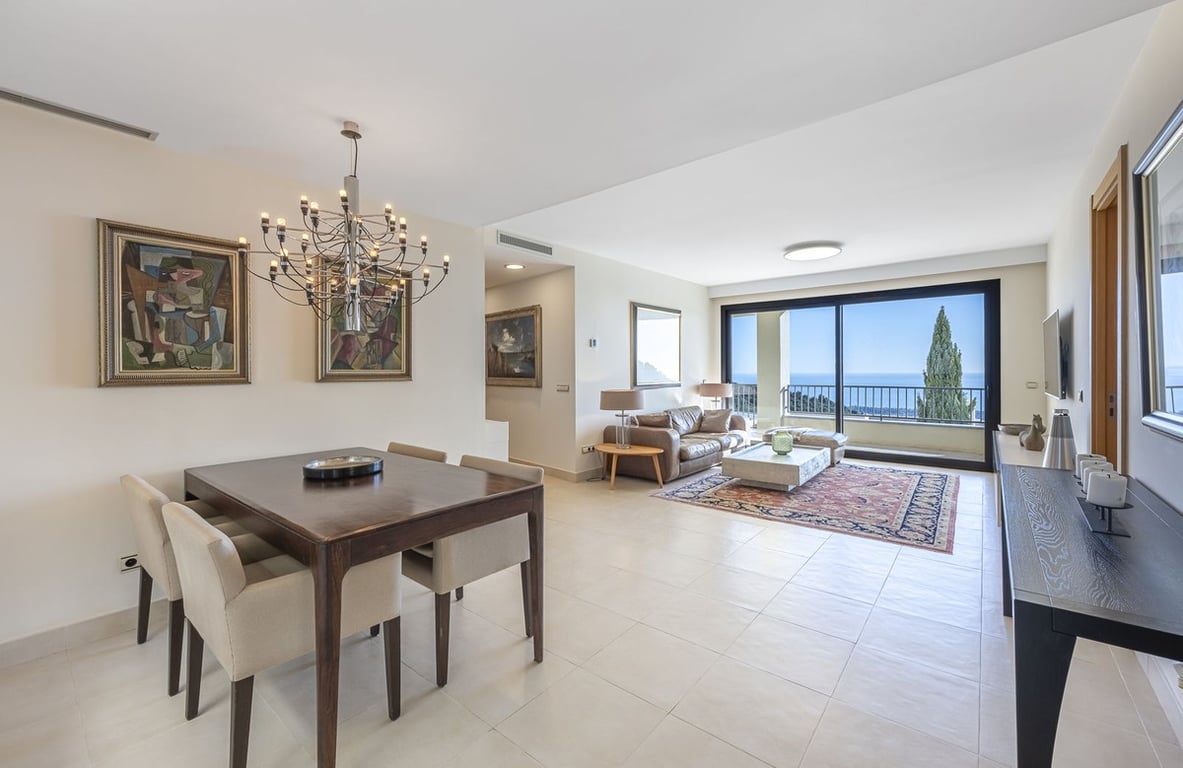 Apartment in Marbella - Image 3