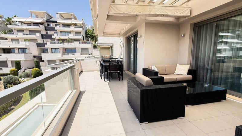 Apartment in La Atalaya - view 1