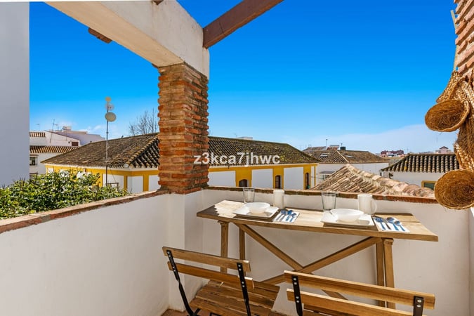 House in Estepona - view 1