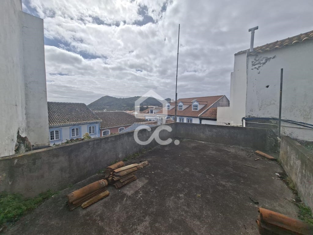 Villa in Angra do Heroismo - Image 3