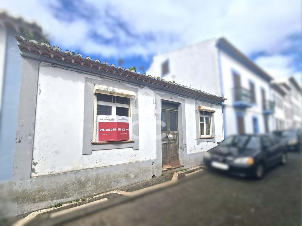 Villa in Angra do Heroismo - Image 2